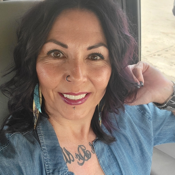 Meet your Posher, Shannon - Picture 1 of 1